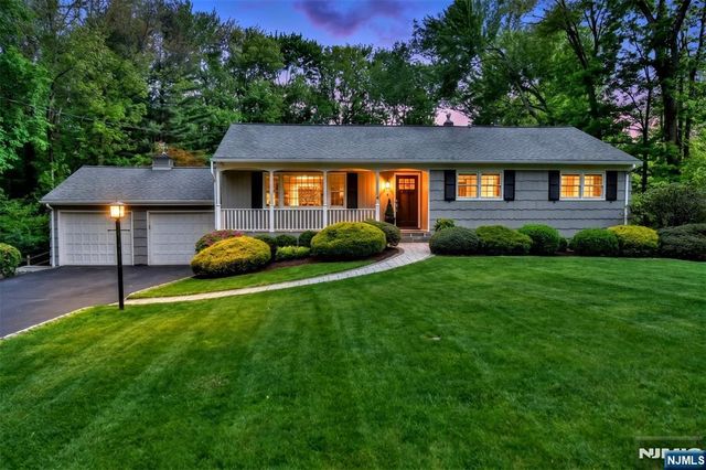 60 Dimmig Road, Upper Saddle River, NJ 07458