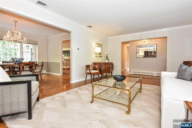 60 Dimmig Road, Upper Saddle River, NJ 07458