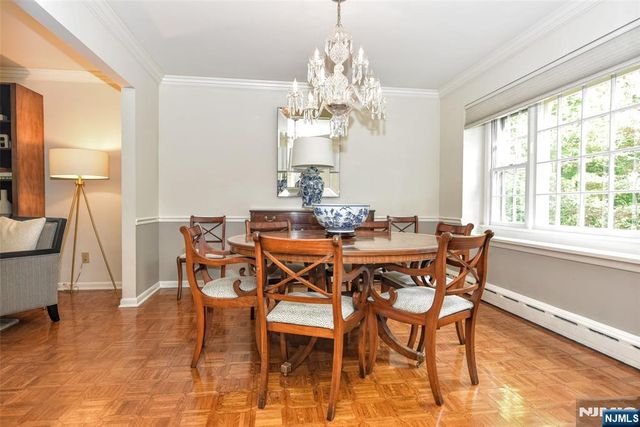 60 Dimmig Road, Upper Saddle River, NJ 07458