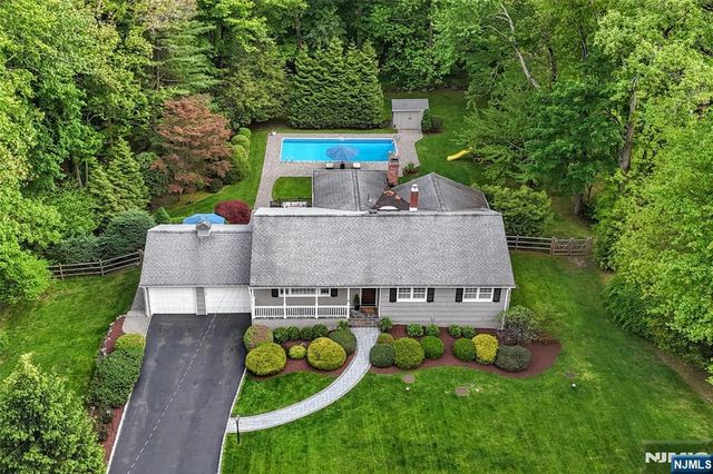 60 Dimmig Road, Upper Saddle River, NJ 07458