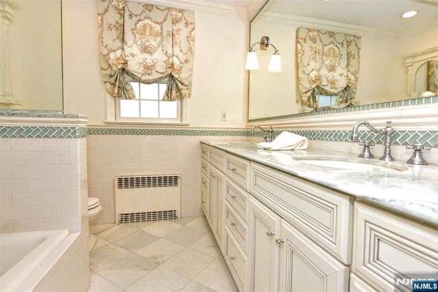 60 Dimmig Road, Upper Saddle River, NJ 07458