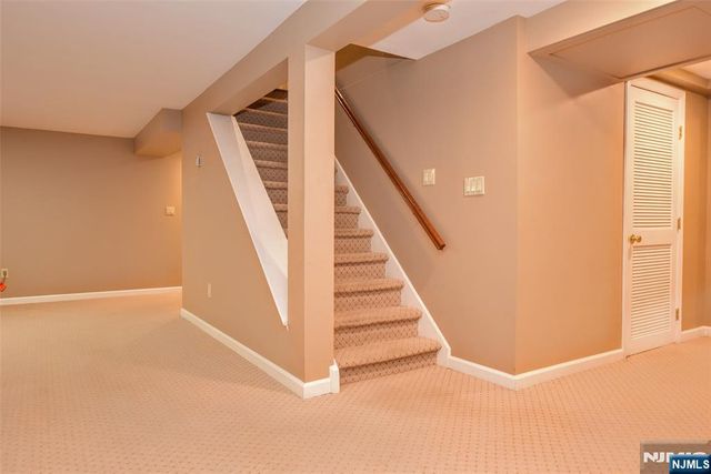60 Dimmig Road, Upper Saddle River, NJ 07458