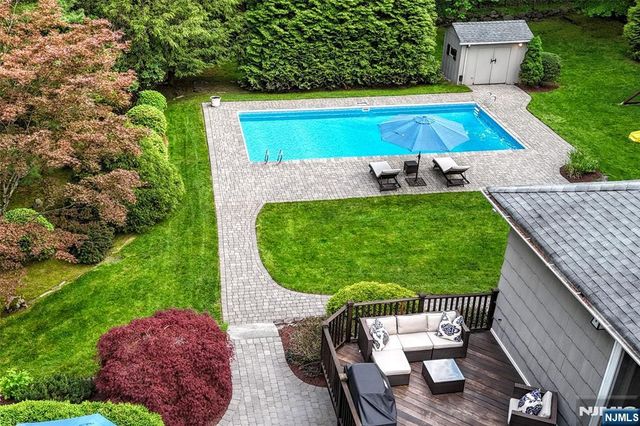 60 Dimmig Road, Upper Saddle River, NJ 07458
