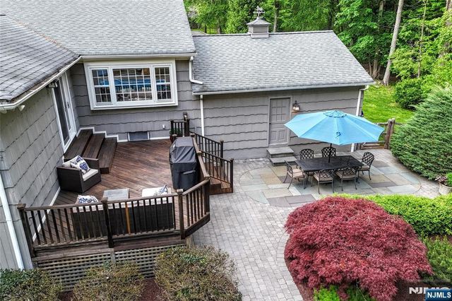 60 Dimmig Road, Upper Saddle River, NJ 07458