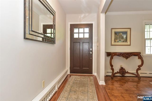 60 Dimmig Road, Upper Saddle River, NJ 07458