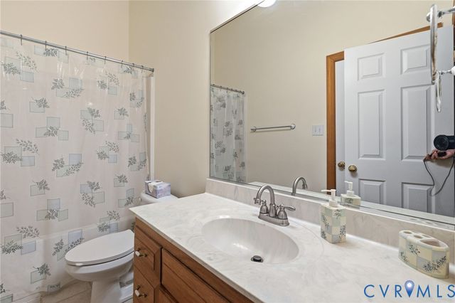 7800 Beach Rd, Chesterfield, VA 23838