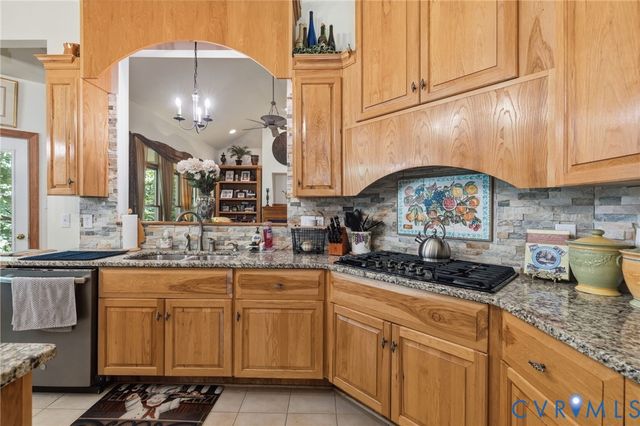 7800 Beach Rd, Chesterfield, VA 23838