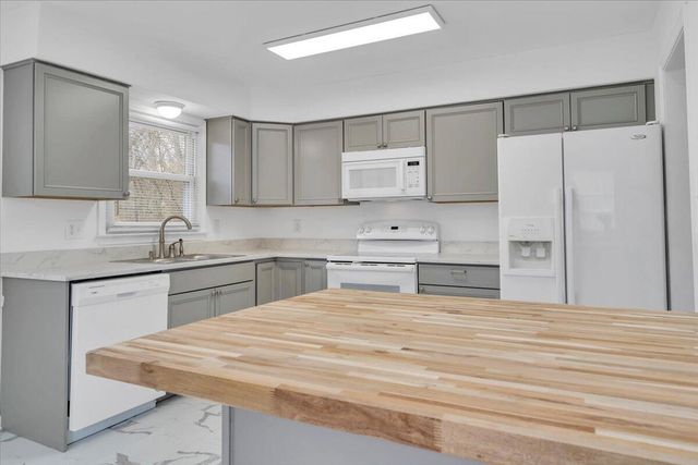 3149 Ventnor RD, Roanoke, VA 24014