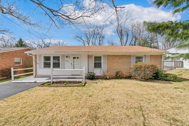 3149 Ventnor RD, Roanoke, VA 24014