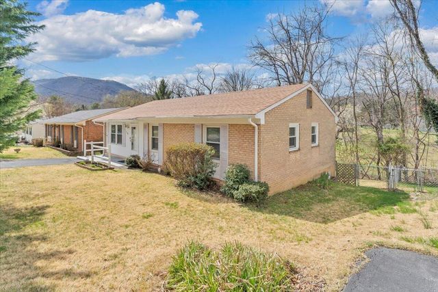 3149 Ventnor RD, Roanoke, VA 24014