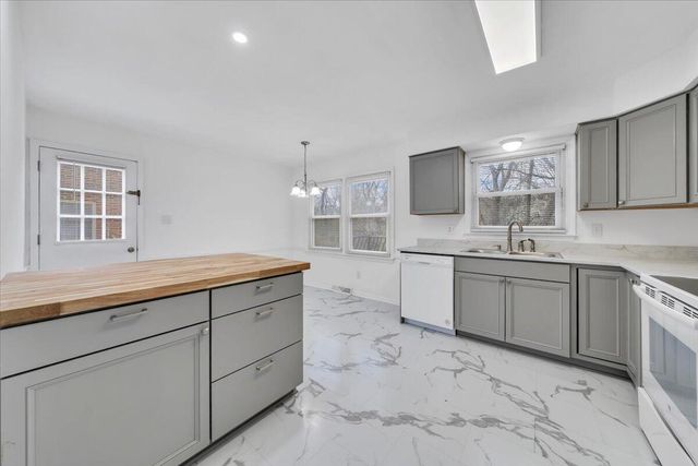 3149 Ventnor RD, Roanoke, VA 24014