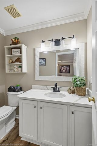 2912 Barclay Way, Ann Arbor, MI 48105