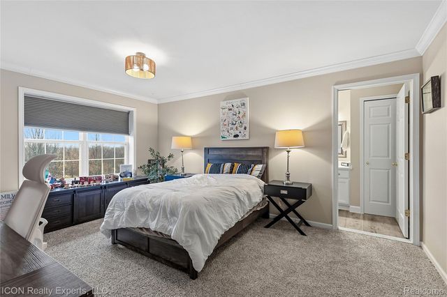 2912 Barclay Way, Ann Arbor, MI 48105