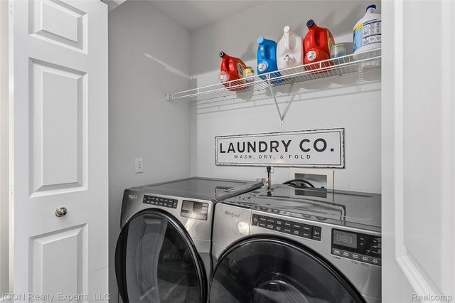 2912 Barclay Way, Ann Arbor, MI 48105