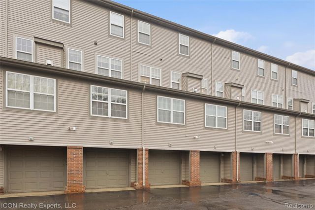 2912 Barclay Way, Ann Arbor, MI 48105