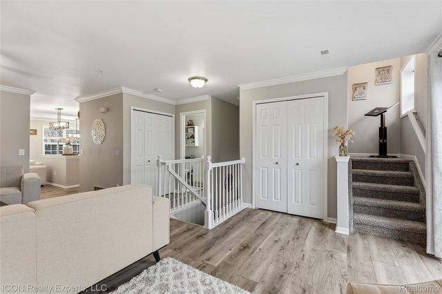 2912 Barclay Way, Ann Arbor, MI 48105