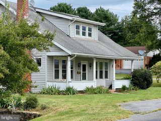 411 SHENANDOAH AVE, Shenandoah, VA 22849