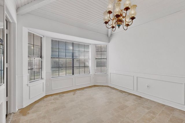 266 N Creekwood Drive, Lancaster, TX 75146