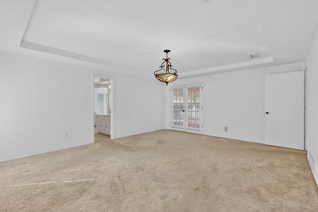 266 N Creekwood Drive, Lancaster, TX 75146