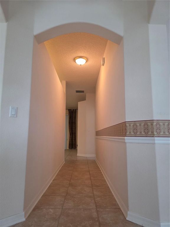 Image 14 of property listing at 2282 FENTON AVENUE, Clermont, FL 34711