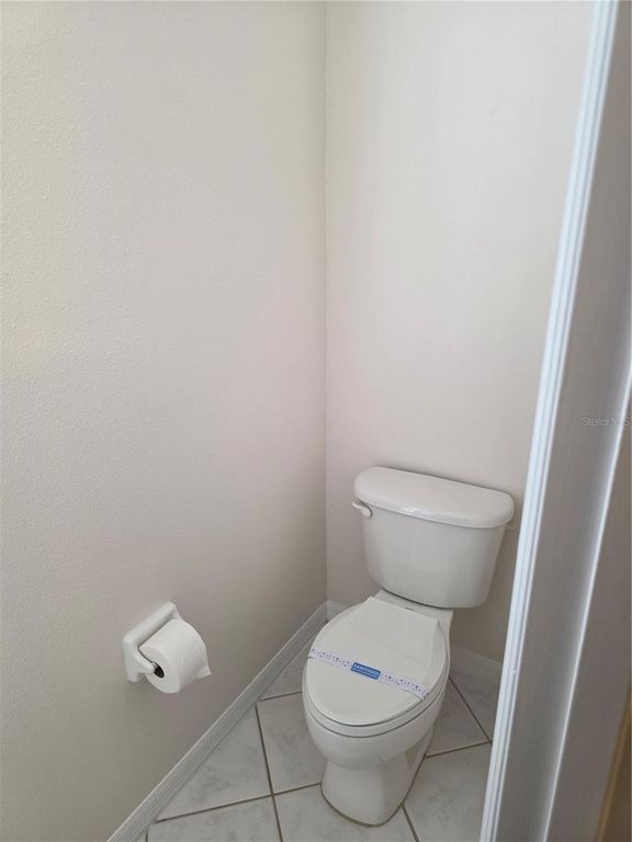 Image 15 of property listing at 2282 FENTON AVENUE, Clermont, FL 34711