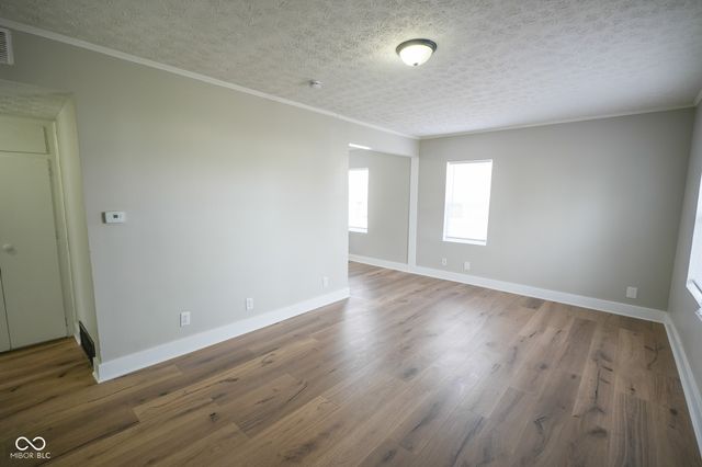 313 E 39th Street, Anderson, IN 46013