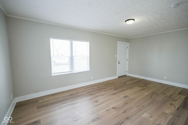 313 E 39th Street, Anderson, IN 46013