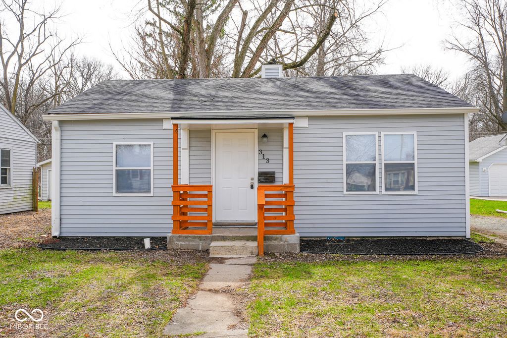 313 E 39th Street, Anderson, IN 46013