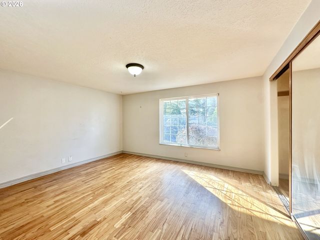 20125 Se FOSTER Rd, Damascus, OR 97089