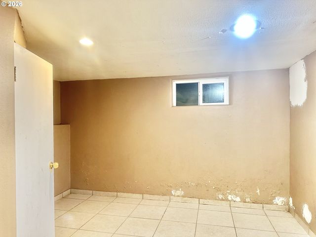 20125 Se FOSTER Rd, Damascus, OR 97089