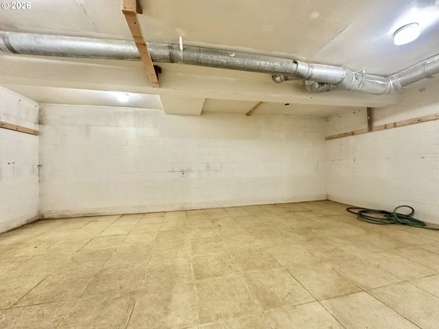 20125 Se FOSTER Rd, Damascus, OR 97089