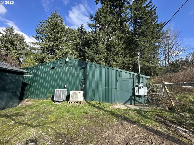 20125 Se FOSTER Rd, Damascus, OR 97089