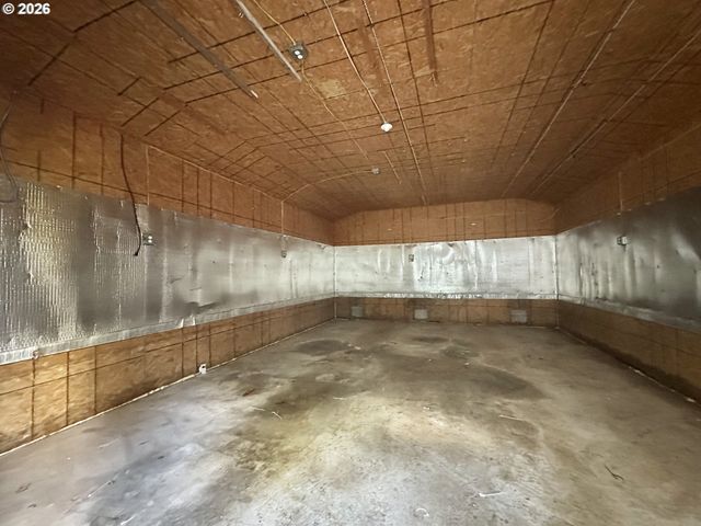 20125 Se FOSTER Rd, Damascus, OR 97089