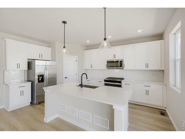 216 Sugar Beet Ln, Berthoud, CO 80513