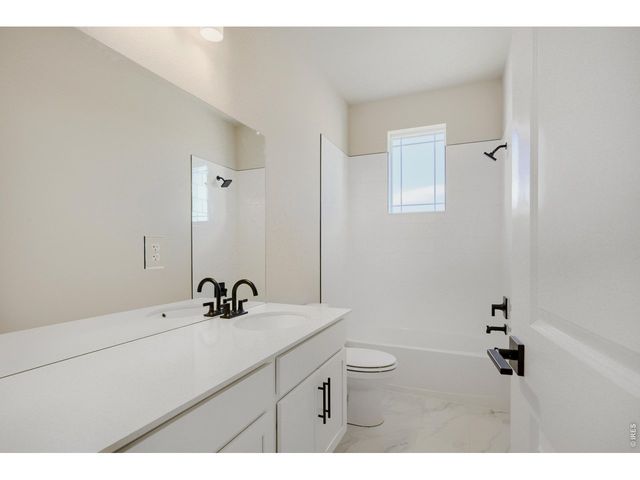 216 Sugar Beet Ln, Berthoud, CO 80513