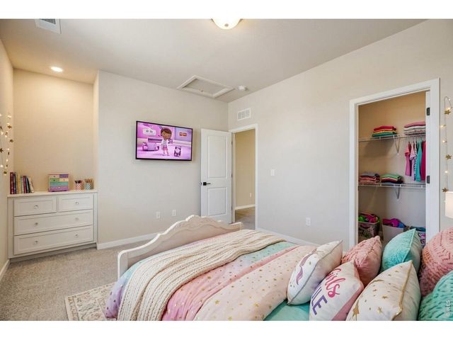 216 Sugar Beet Ln, Berthoud, CO 80513