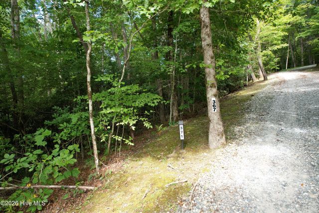 22 Nantahala Harbor Drive, Topton, NC 28781