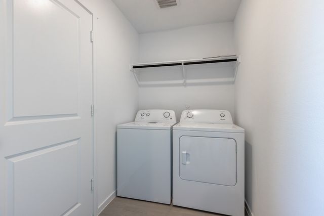 221 Poplar Place, Wilmer, TX 75141
