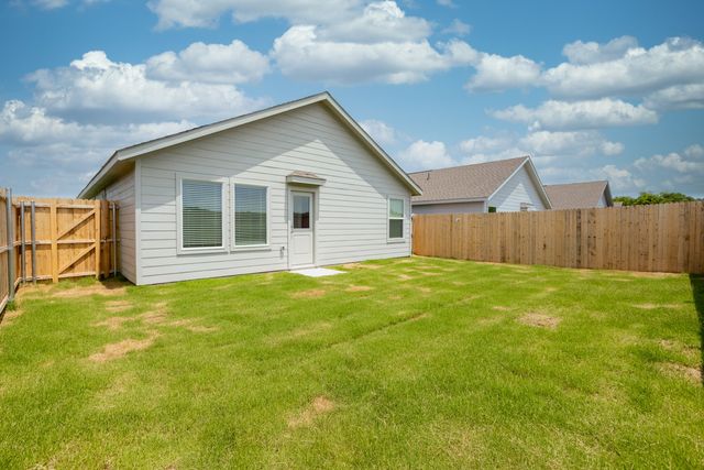 221 Poplar Place, Wilmer, TX 75141