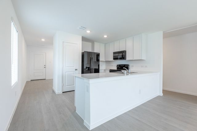 221 Poplar Place, Wilmer, TX 75141