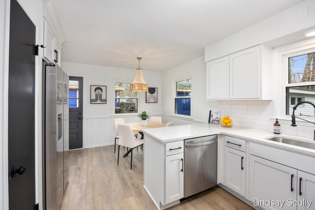 1510 Southlawn Drive SW, Wyoming, MI 49509