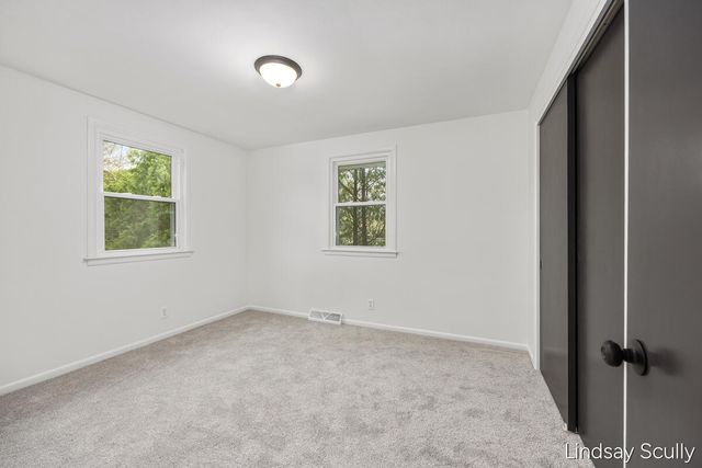 1510 Southlawn Drive SW, Wyoming, MI 49509