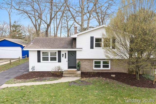 1510 Southlawn Drive SW, Wyoming, MI 49509