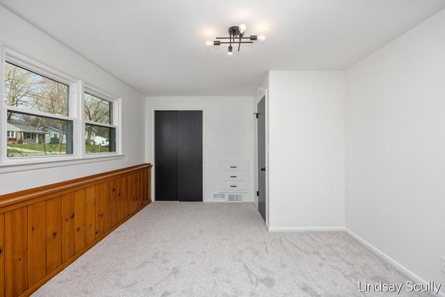 1510 Southlawn Drive SW, Wyoming, MI 49509