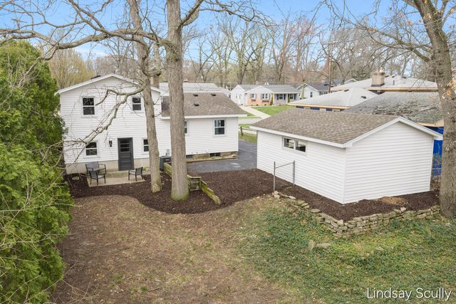 1510 Southlawn Drive SW, Wyoming, MI 49509