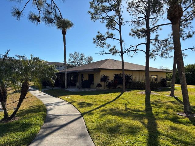 5817 PARK STREET N 406, St Petersburg, FL 33709