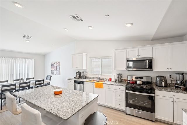 740 Burt Street, San Jacinto, CA 92583