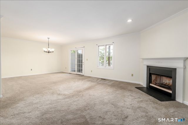 124-130 Deer Hill Avenue A20, Danbury, CT 06810
