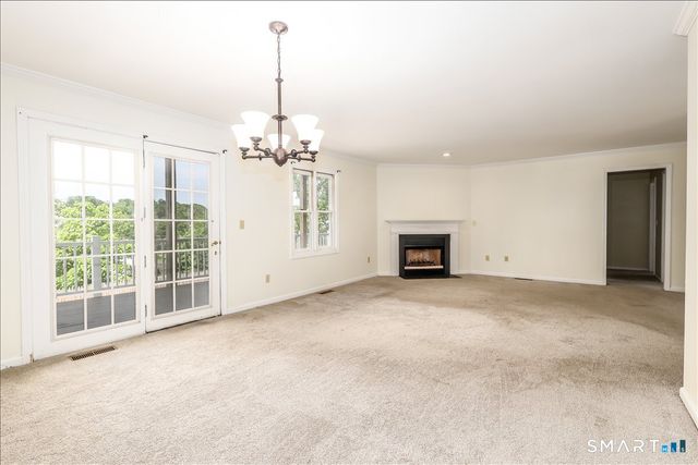 124-130 Deer Hill Avenue A20, Danbury, CT 06810