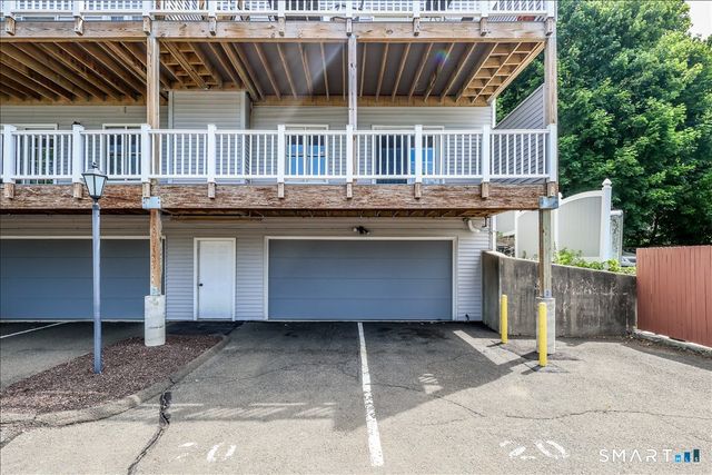 124-130 Deer Hill Avenue A20, Danbury, CT 06810